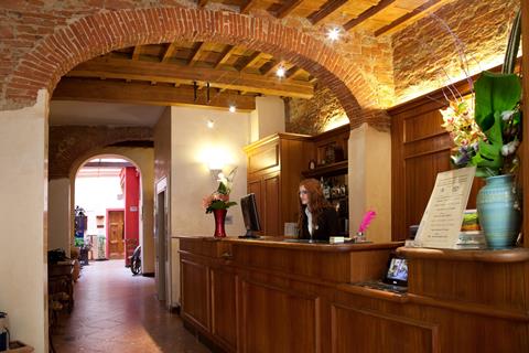 Porta Faenza Porta Faenza