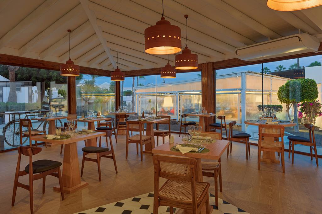 h10-white-suites-boutique