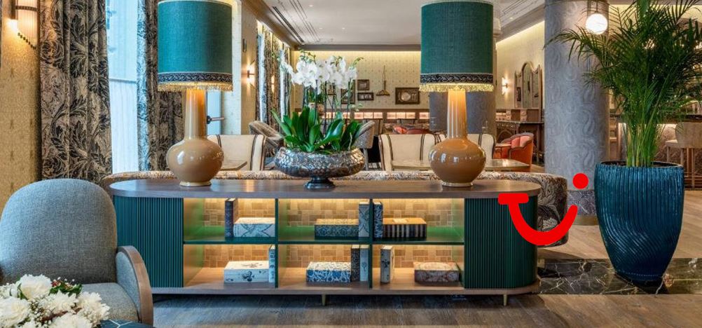 Palacio Santa Clara, Autograph Collection