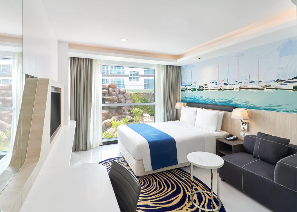 holiday-inn-express-pattaya-central