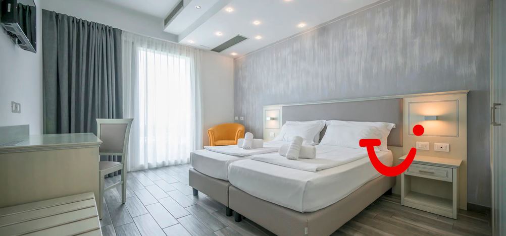 Front Lake Hotel Villa Paradiso Suite