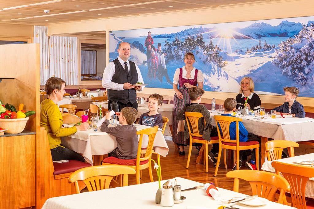 sonne-bezau-familienhotel-bregenzerwald