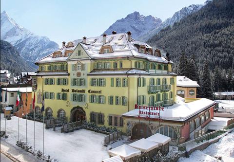 Schloss Dolomiti Italië Dolomieten Canazei sfeerfoto groot