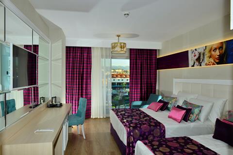 Azura Deluxe Resort & Spa Nederlandse reviews