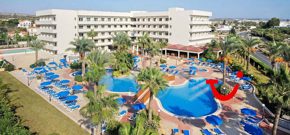 Nissiana Hotel and Bungalows