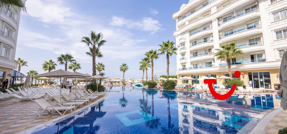 Grand Blue Fafa Resort