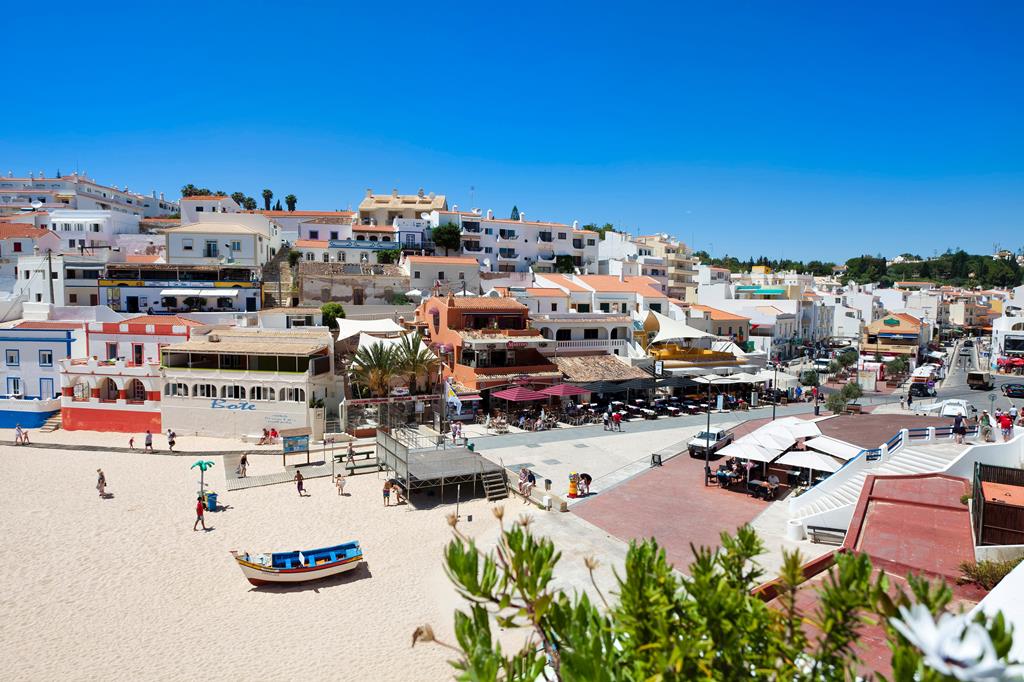 colina-village