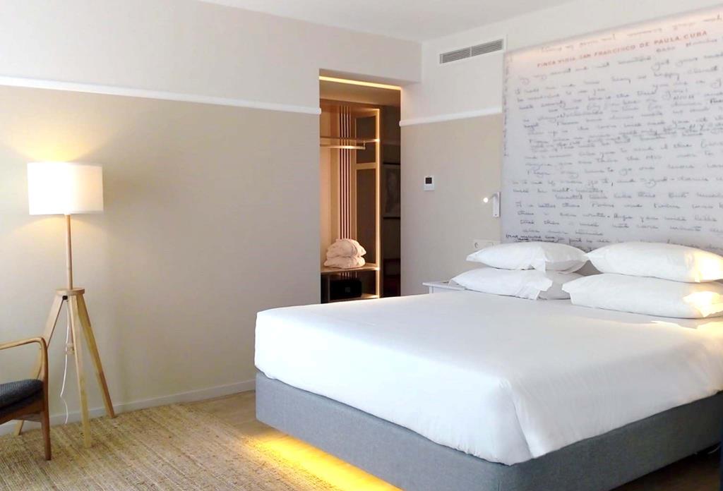 pestana-fisherman-village
