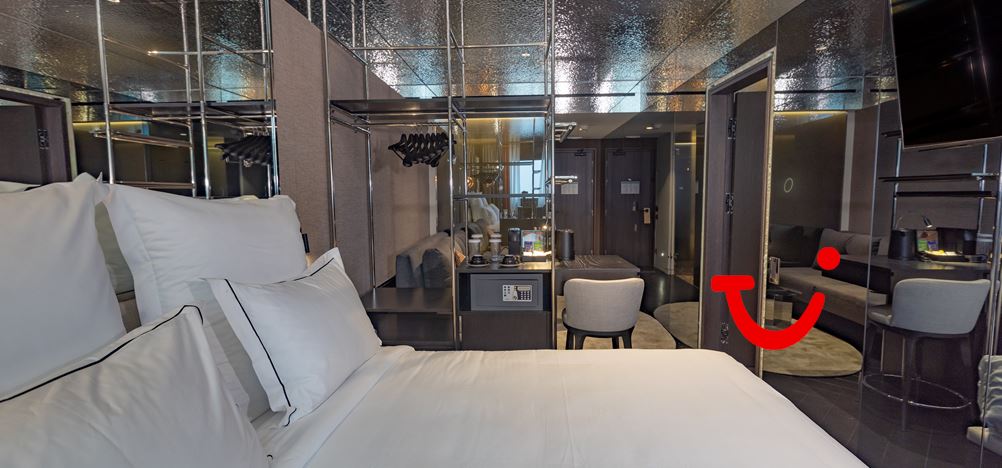 Adia Aluma Athens, Curio Collection by Hilton