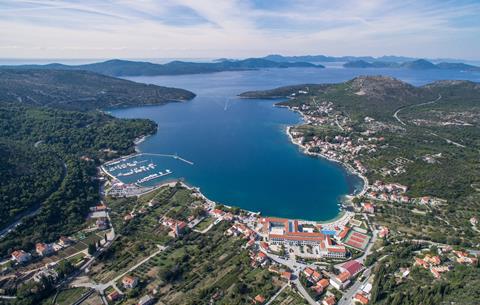 Roadtrip 5* Zuid Dalmatië - Kroatië € 404,- ❖ discotheek, fitness, zwembad, wellness, tennisbaan, sauna, speeltuin