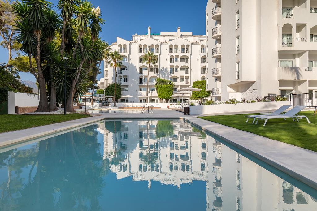 Online bestellen: Occidental Puerto Banus