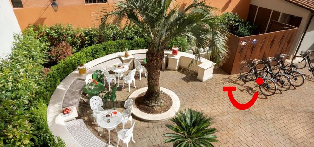Manfredi Palm Suites