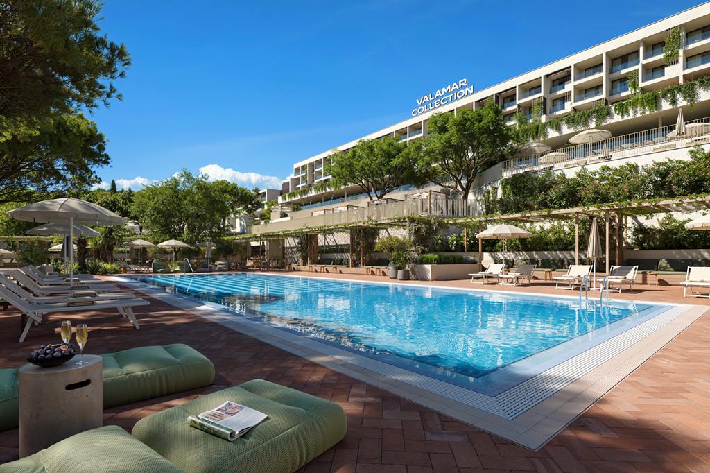 Online bestellen: Arba Resort Valamar Collection at Capo Fronte