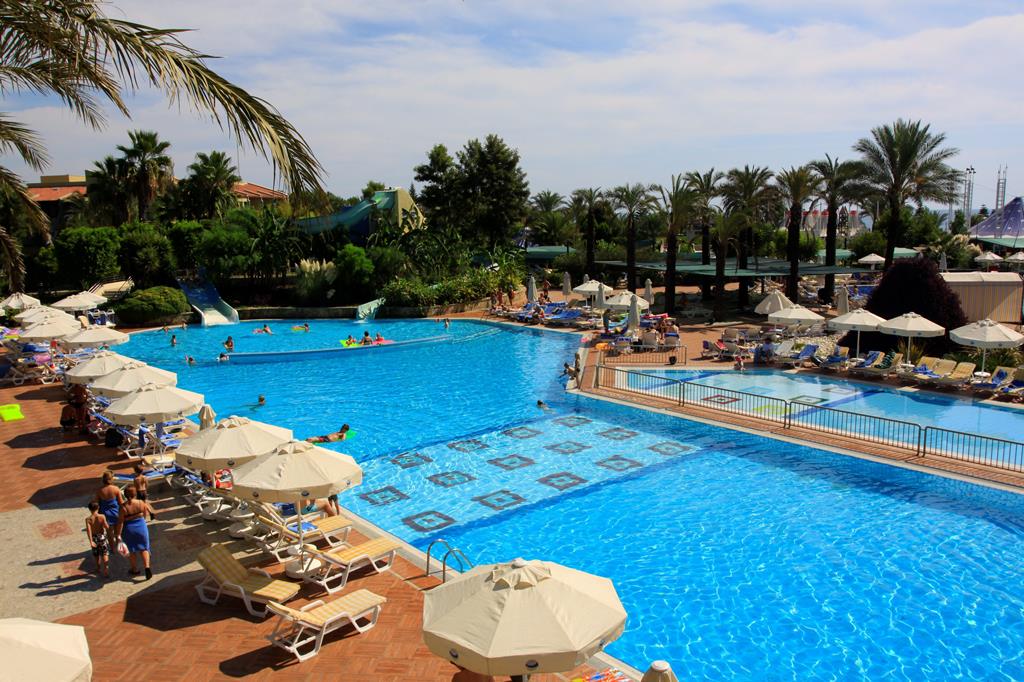 Zon 4* all inclusive Turkse Rivièra € 834,- 【zwembad, animatieteam, glijbanen, restaurant(s)】