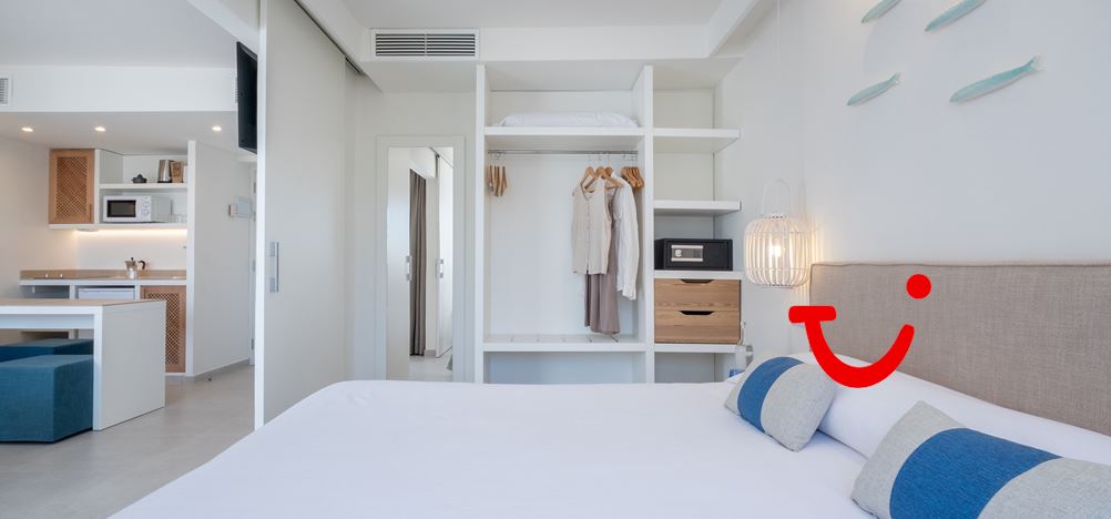 FERGUS Style Carema Beach