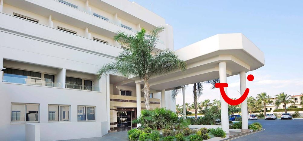 Nissiana Hotel and Bungalows