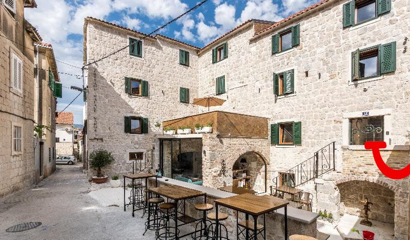 Heritage Palace Varos