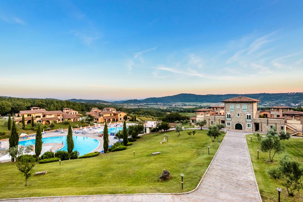 Online bestellen: Pian dei Mucini Resort