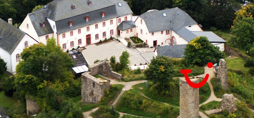 Burghaus & Villa Kronenburg