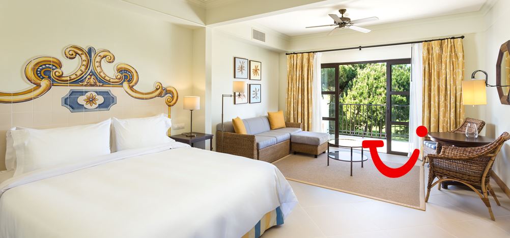 Pine Cliffs Resort