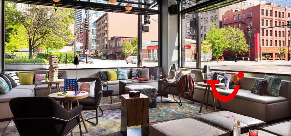 Moxy Chicago Downtown