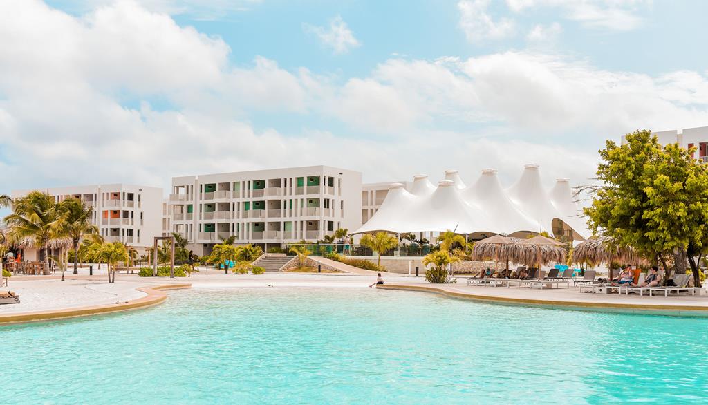 time-to-smile-chogogo-dive-beach-resort-bonaire