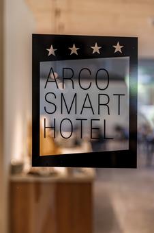 Arco Smart Hotel Italië Gardameer Arco sfeerfoto groot