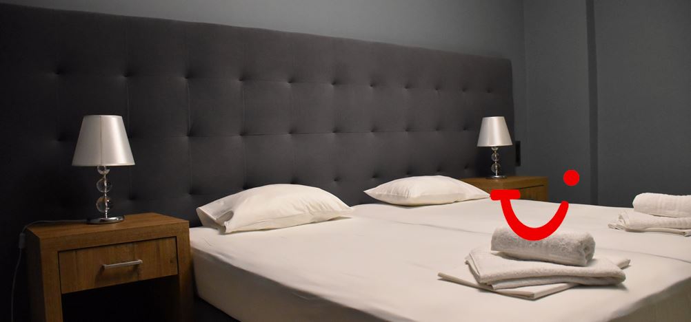 California Beach Hotel - Adults Only
