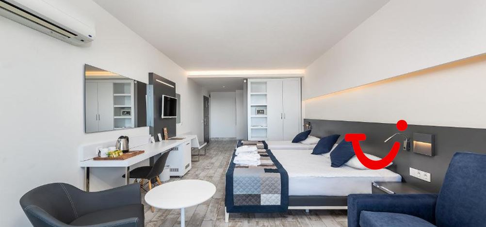 White City Beach Hotel