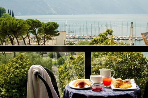 Samen op vakantie Gardameer ➡️ 4 Dagen logies ontbijt Grand Hotel Riva