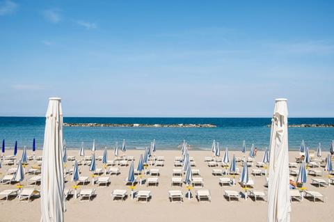 grand-hotel-azzurra-beach-resort