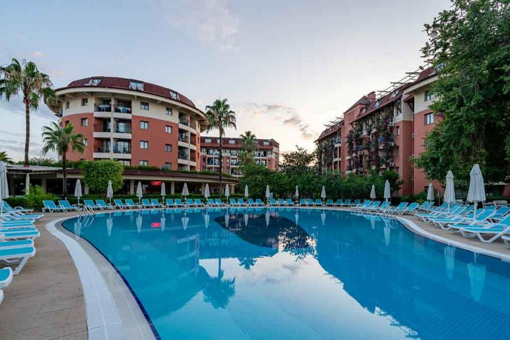 Palmeras Beach Hotel