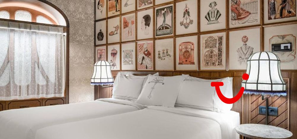 Palacio Santa Clara, Autograph Collection