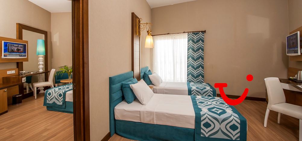 Dream World Resort & Spa