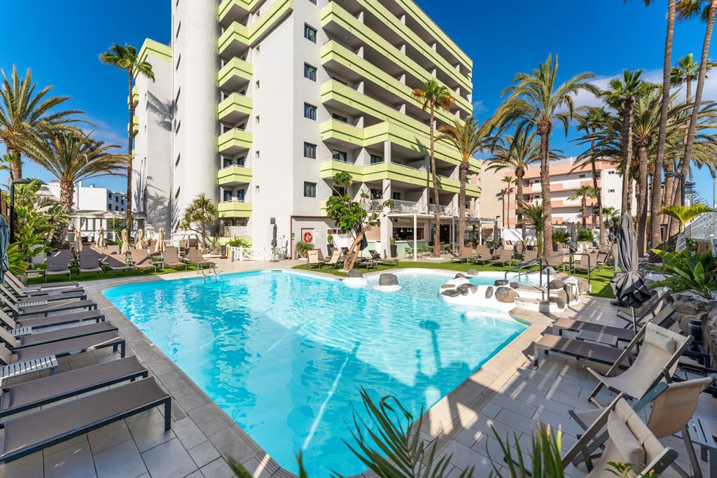 LIVVO Anamar Suites