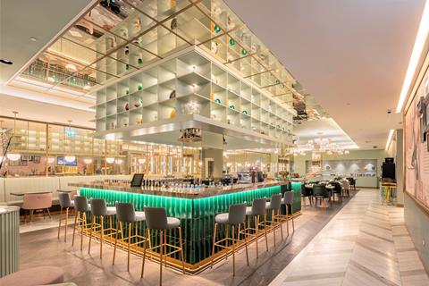 Meer info over The Emerald House Lisbon Curio Collection Hilton  bij Tui