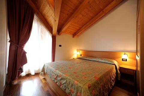 Last minute 4* Trentino € 647,- ▷ hond is welkom, wellness, zwembad, sauna, fitness