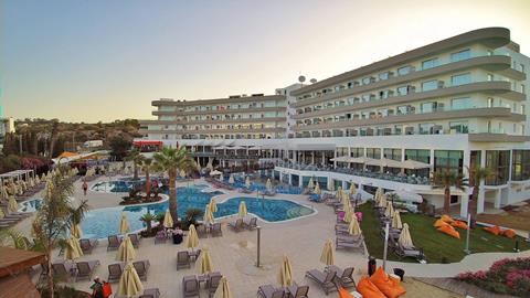 Nu nog snel op zonvakantie Oost Cyprus 🏝️ Melissi Beach 8 Dagen  €666,-
