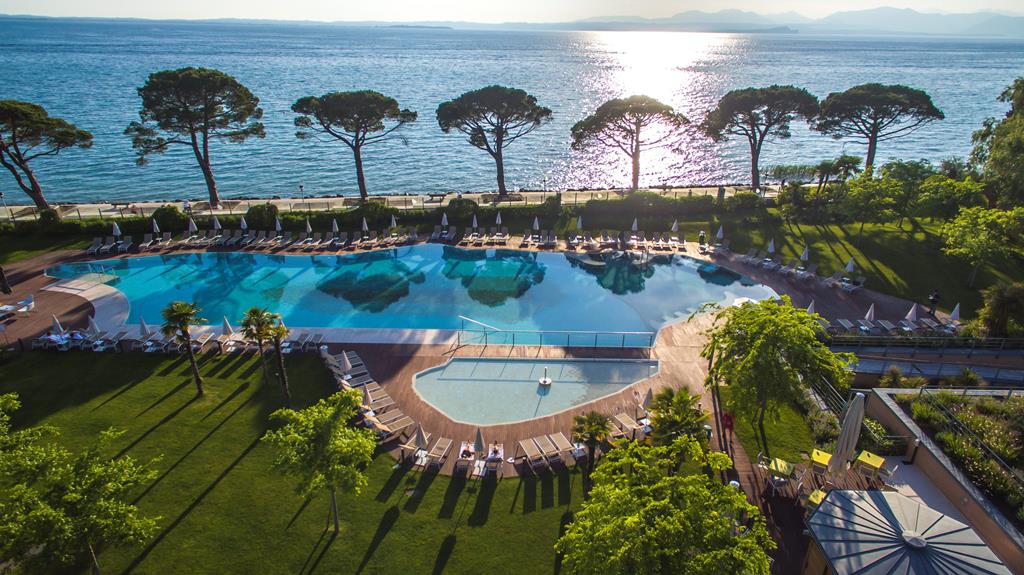 Toeren 4* Gardameer - Italië € 544,- ▷ 4 dagen logies ontbijt