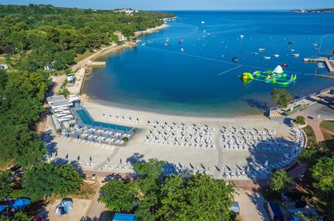Goedkoop op zonvakantie Istrië 🏝️ Lanterna Premium Camping Resort Camping Adria