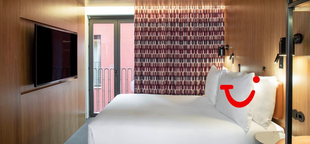 Se Catedral - Tapestry Collection by Hilton