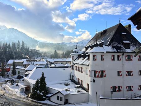Schlosshotel Rosenegg Oostenrijk Kitzbüheler Alpen Fieberbrunn sfeerfoto groot