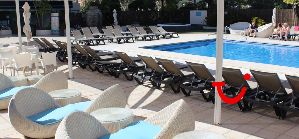 Flamingo Beach Resort