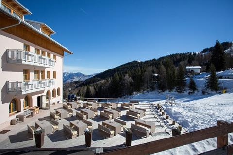 Skiën 4* Vason € 485,- ❖ vanaf de piste in de aprés-ski