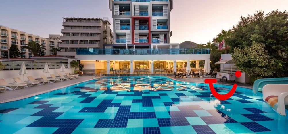 White City Beach Hotel