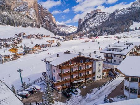 Laagste prijs skivakantie Dolomieten ❄ 8 Dagen logies Serena