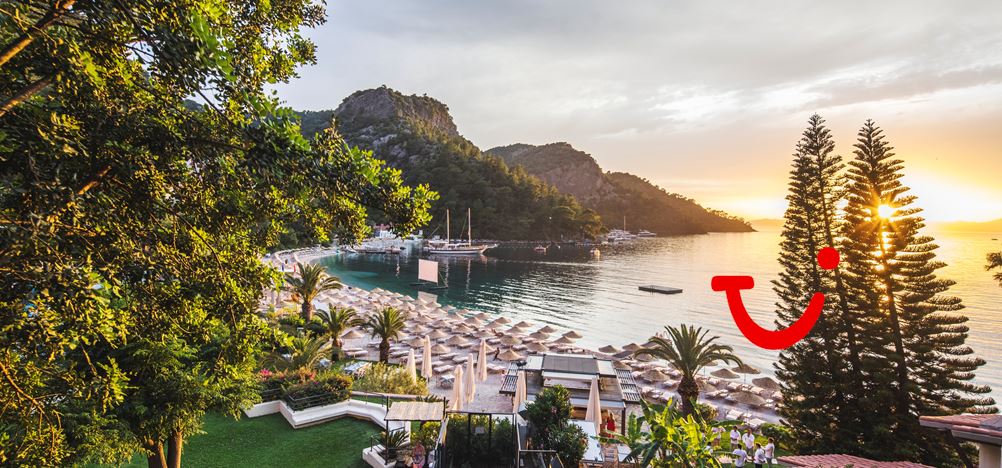 Hillside Beach Club