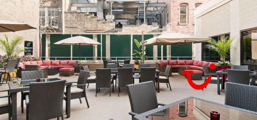 Hampton Inn & Suites Chicago-Downtown