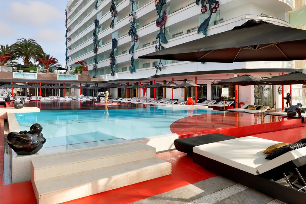 ushuaia-ibiza-beach-tower