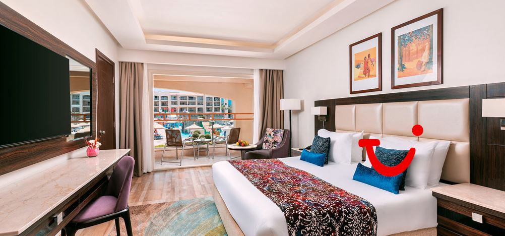 Pickalbatros White Beach Resort
